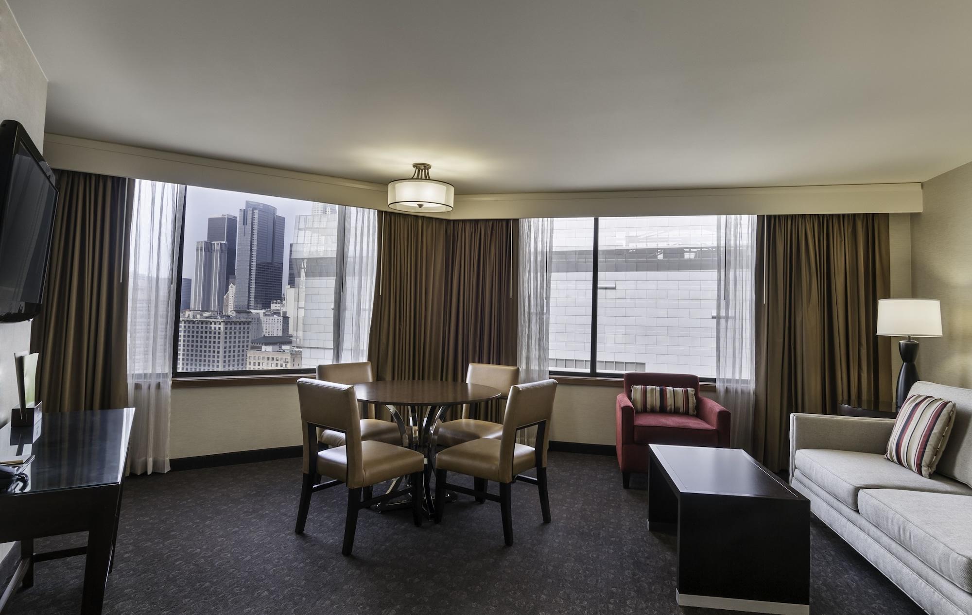 Hotel Doubletree By Hilton Angeles Downtown 4*
